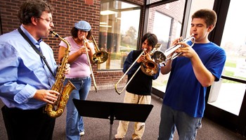 Jazz Ensemble performs a wide variety of jazz styles from swing to Latin to funk. This ensemble performs 2-4 times per semester. All instrumentalists, not just “traditional jazz” instrumentalists, are encouraged to join, and the ensemble is open to all instrumentalists who can read music (standard music notation).